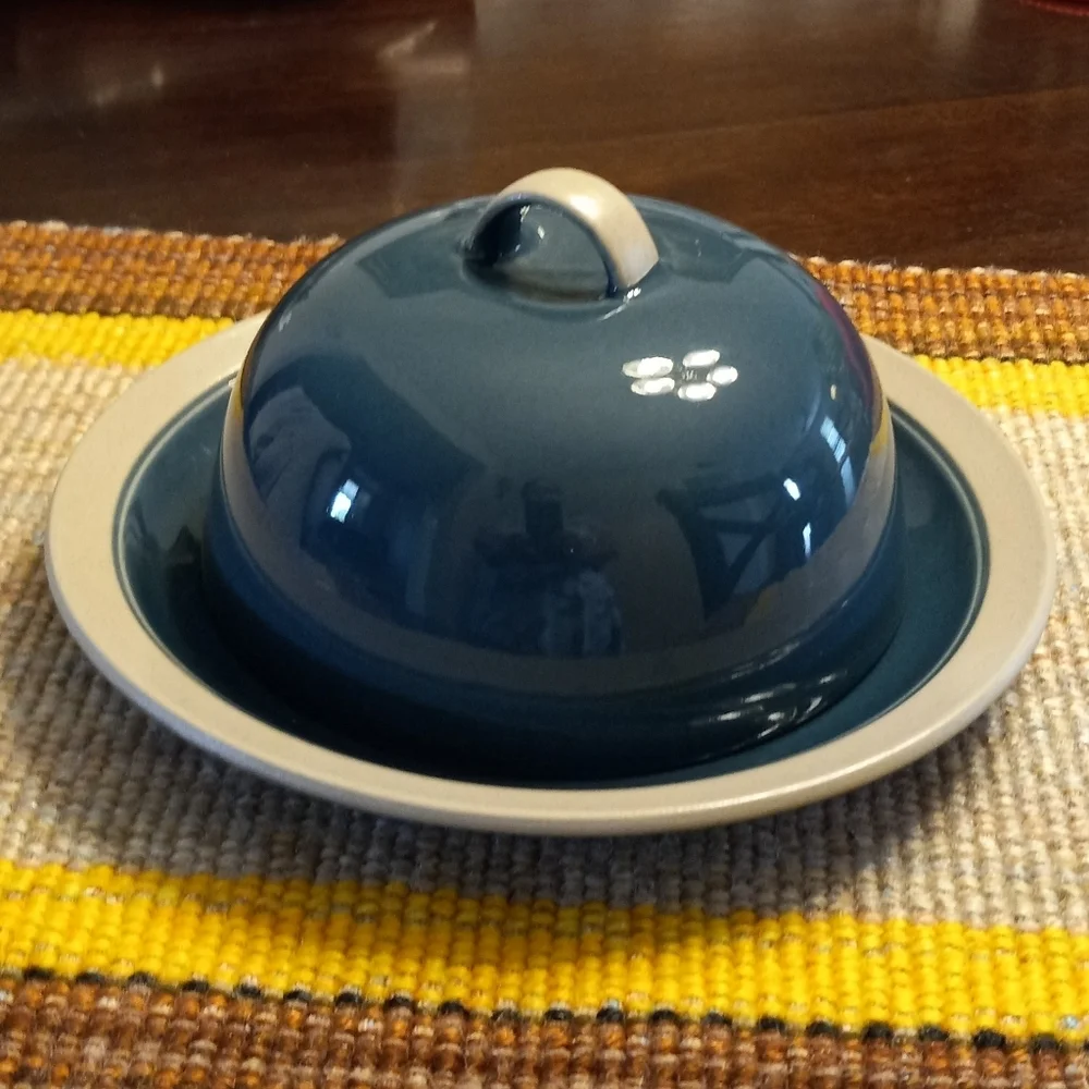 Mikasa Stone Craft Blue CF435 Butter Dish & Cover. NWOT or Box.